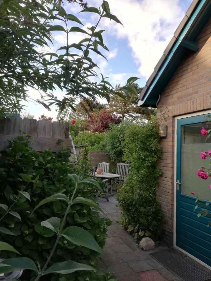 Cottage Egmond-Binnen Met Besloten Tuin Exterior foto